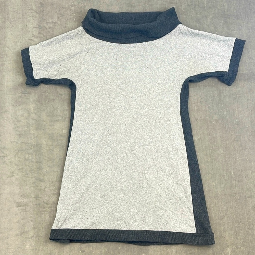 LUR‎ Dress Women's Small Gray Sweater 3/4 Bell Sleeve Short Cowl Neck Knit